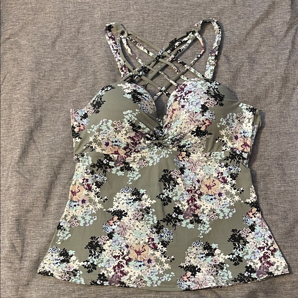 NWOT Med Ambrielle Tankini Top - Picture 6 of 11